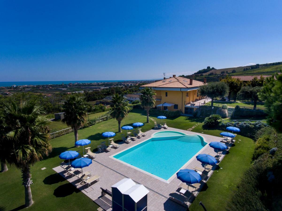 Bed and Breakfast Il Giardino Sul Mare Martinsicuro Esterno foto